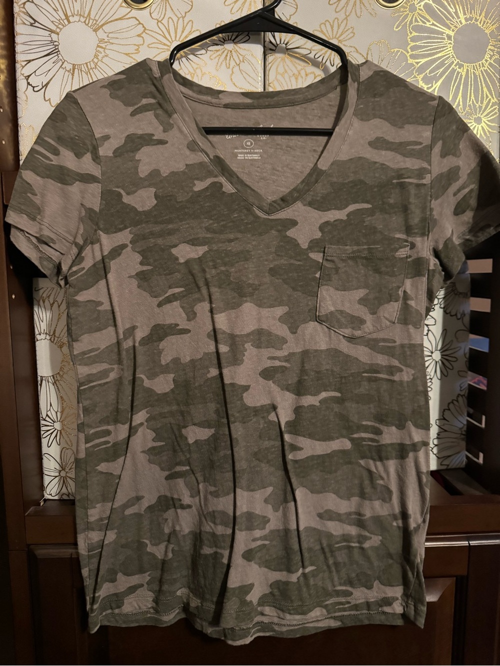 Universal Thread Monterey V-Neck Tee - Gray